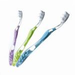 Elgydium Whitening Soft Οδοντόβουρτσα που Απομακρύνει τις Χρωστικές Ουσίες από τα Δόντια, 1 τεμάχιο - Image 2